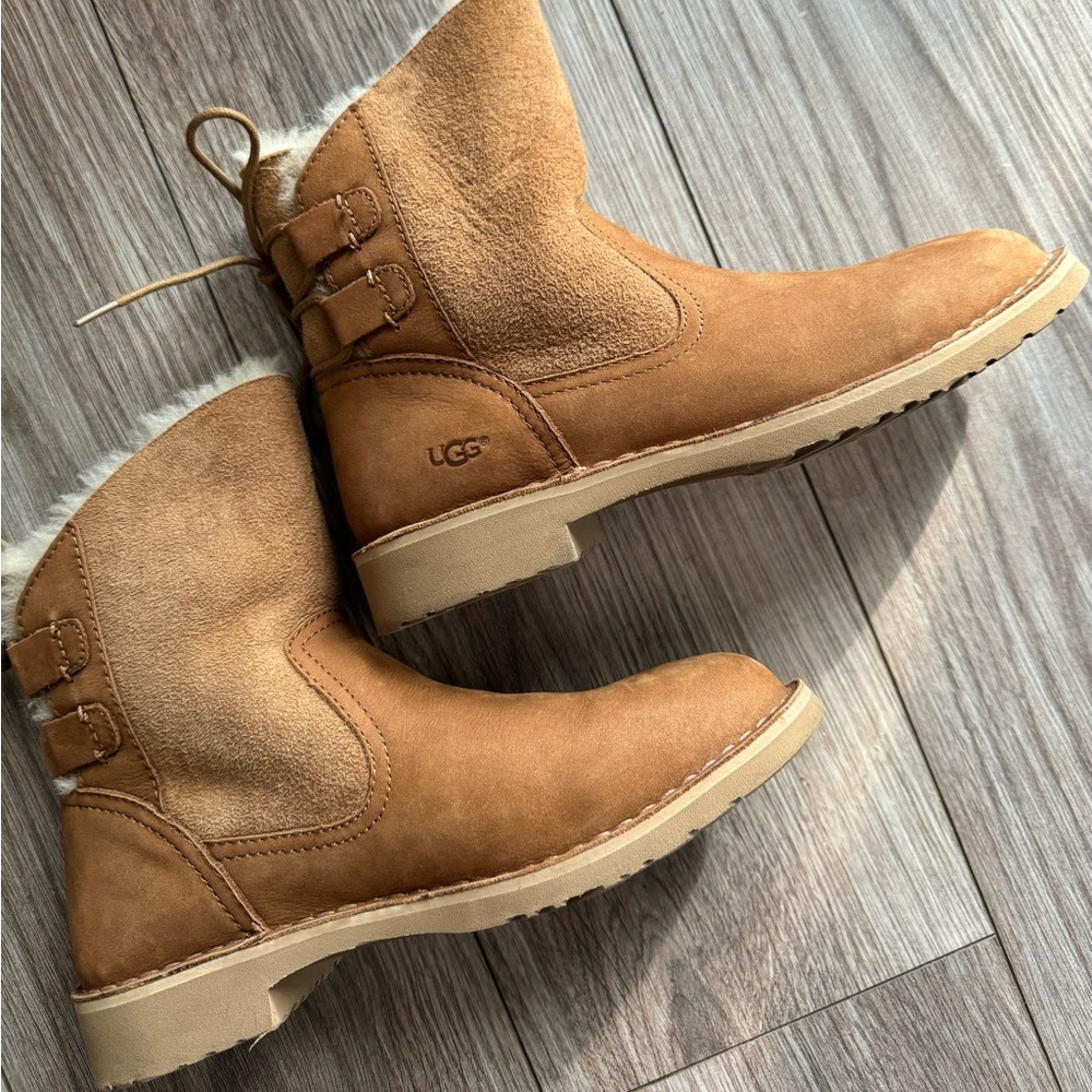 UGG Naiyah boots